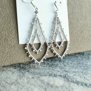 Kendra Scott Alice Drop Earrings. Silver